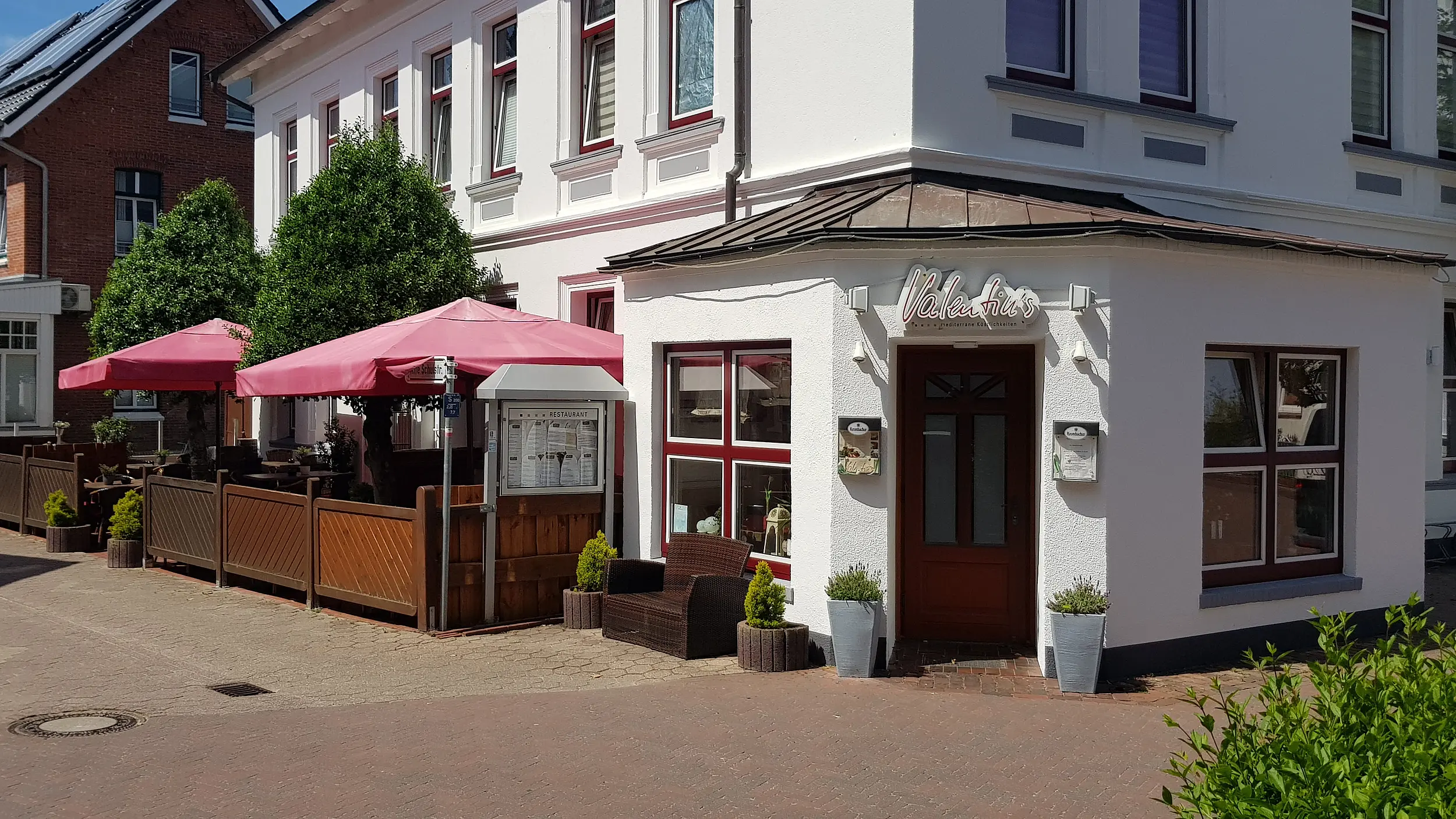 Eingangstür zum Restaurant Valentins Eingangstür zum Restaurant Valentins